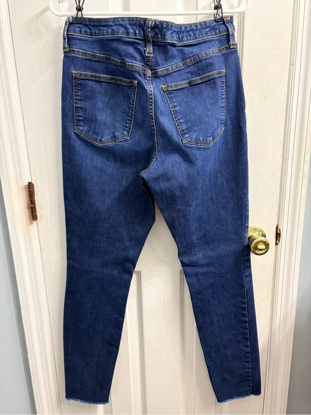 Universal Thread Dark Blue Skinny Jeans